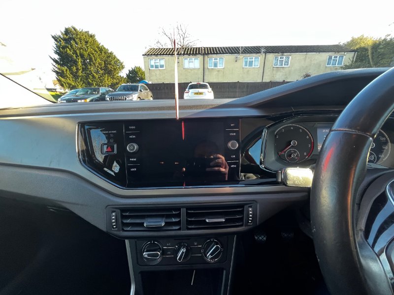 VOLKSWAGEN POLO 1.0 SE HATCHBACK 5DR PETROL MANUAL EURO 6 S S 75 PS...